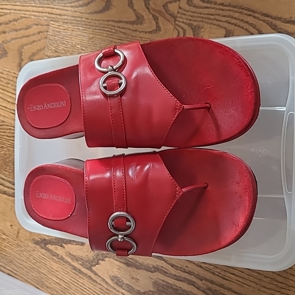 Platform sandals
